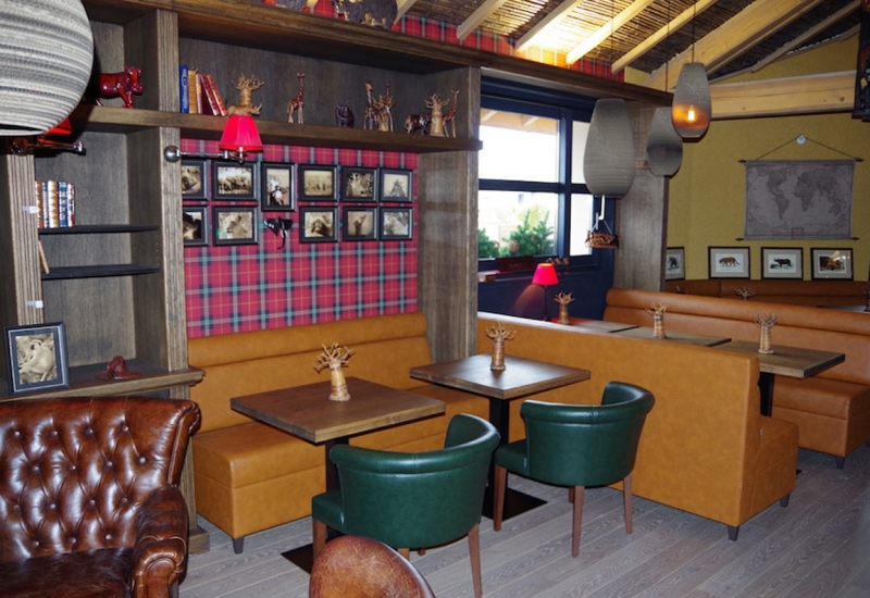  Animal Lodge Bar - Restaurant Le Christina 